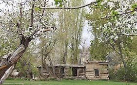 Hidden Canyon Retreat